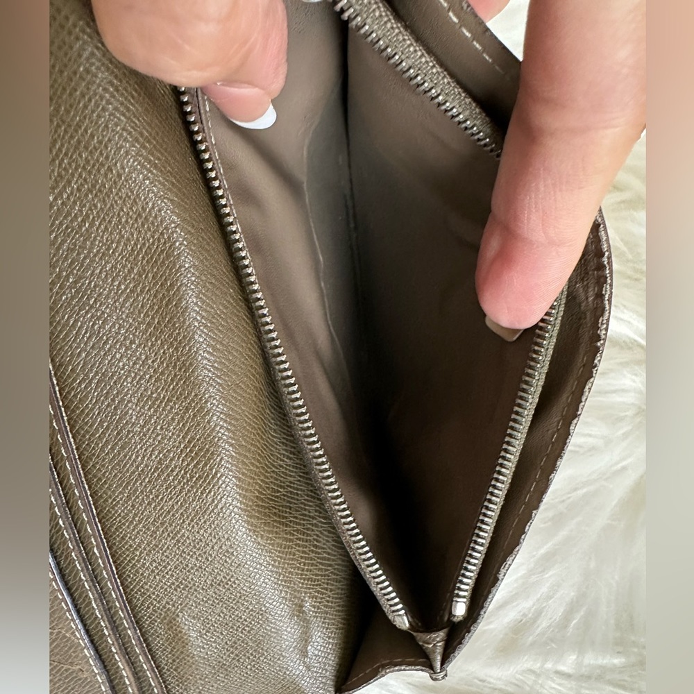Sold Louis Vuitton Wallet Authentic - Picture 16 of 17